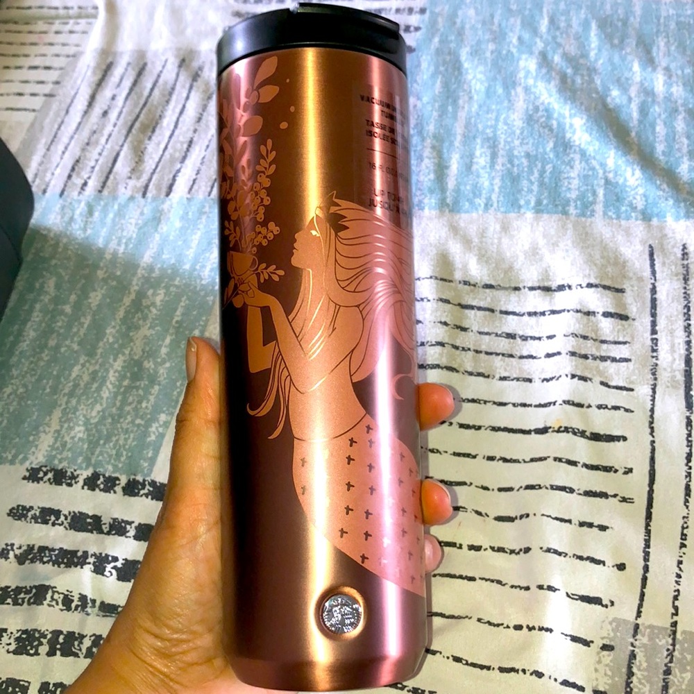 Vacuum insulated tumbler